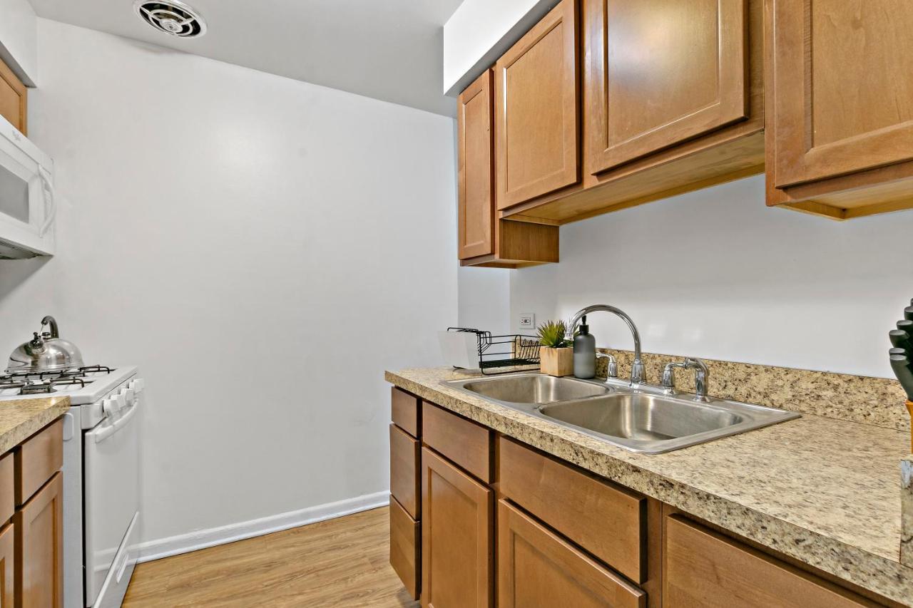 Stunning 1Br Apartment At Center Of Lakeview - Oakdale 211 Chicago Exterior photo